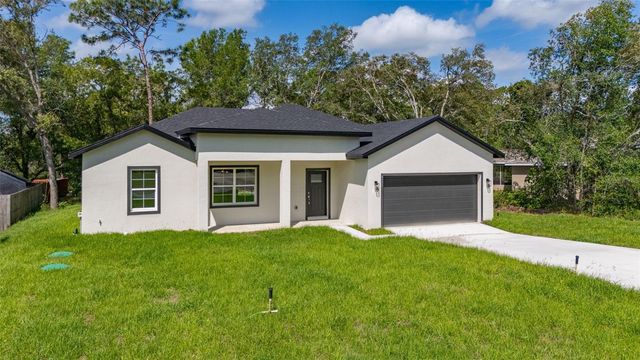 8100 N HILLVIEW CIRCLE, Dunnellon, FL 34434