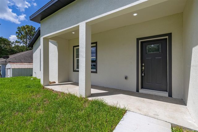 8100 N HILLVIEW CIRCLE, Dunnellon, FL 34434