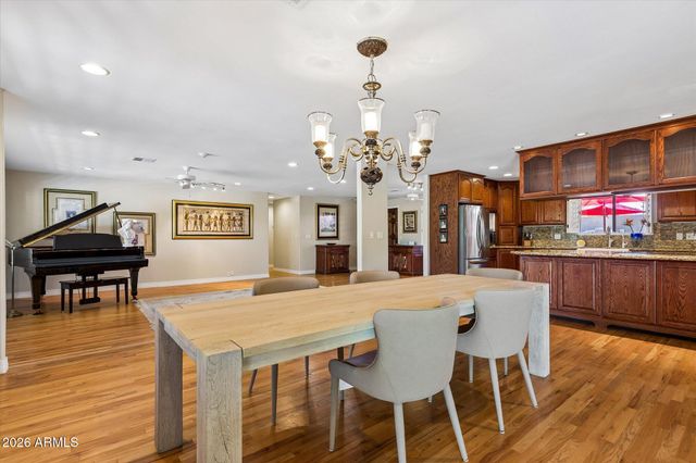 9817 N 36TH Street, Phoenix, AZ 85028