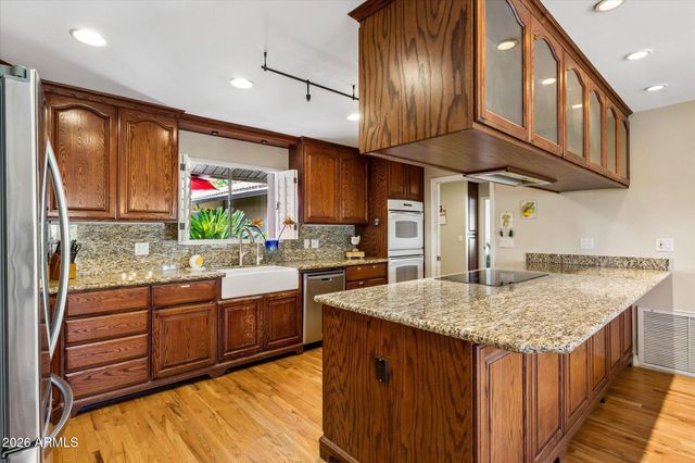 9817 N 36TH Street, Phoenix, AZ 85028