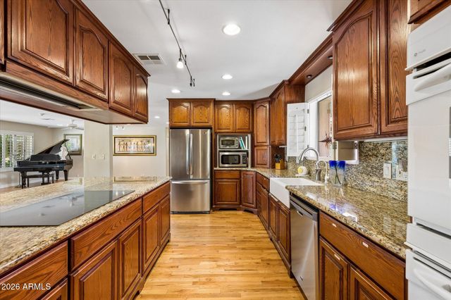 9817 N 36TH Street, Phoenix, AZ 85028