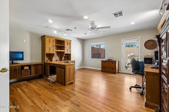 9817 N 36TH Street, Phoenix, AZ 85028