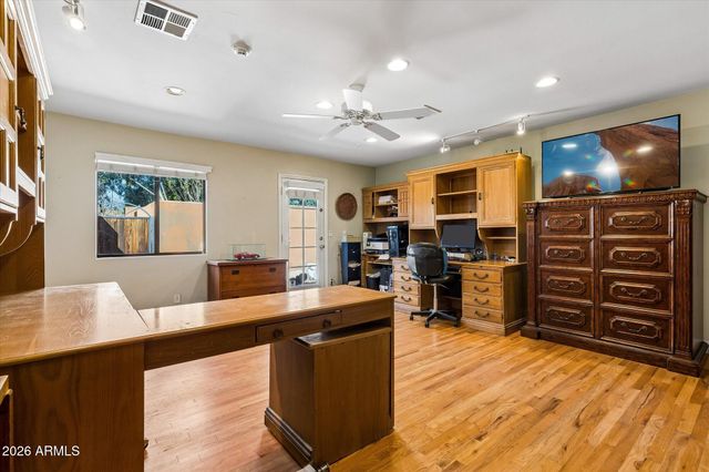 9817 N 36TH Street, Phoenix, AZ 85028