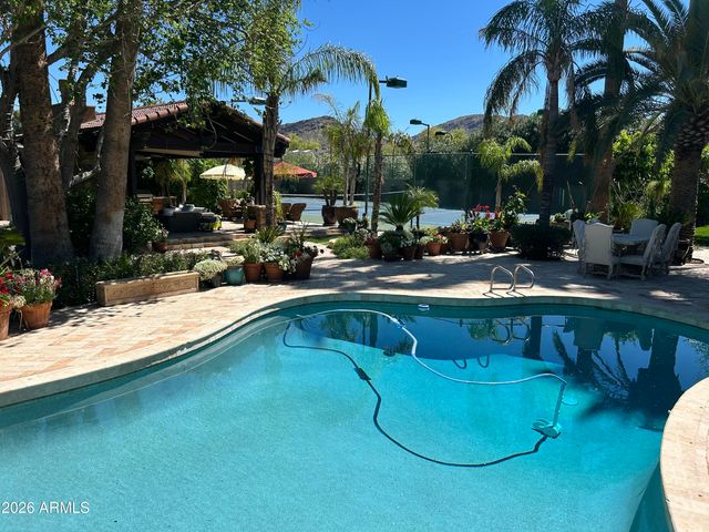 9817 N 36TH Street, Phoenix, AZ 85028