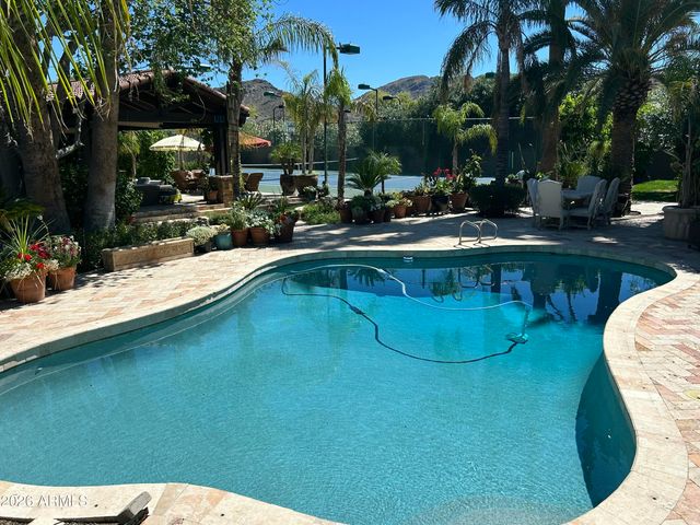 9817 N 36TH Street, Phoenix, AZ 85028