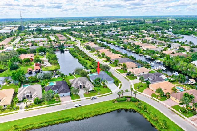 7186 SW Quiet River Court, Stuart, FL 34997