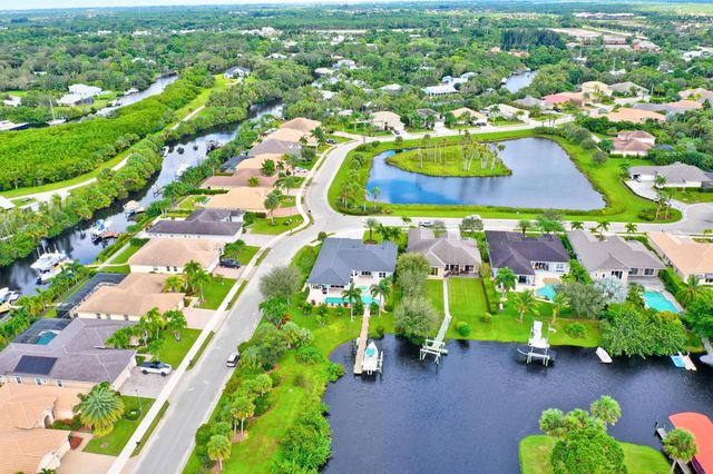 7186 SW Quiet River Court, Stuart, FL 34997