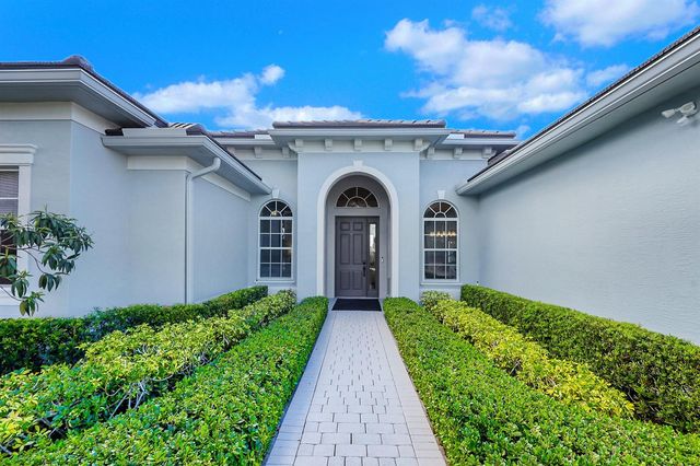 7186 SW Quiet River Court, Stuart, FL 34997