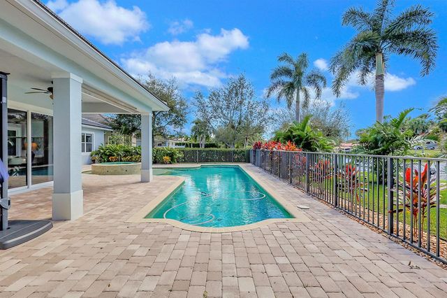 7186 SW Quiet River Court, Stuart, FL 34997