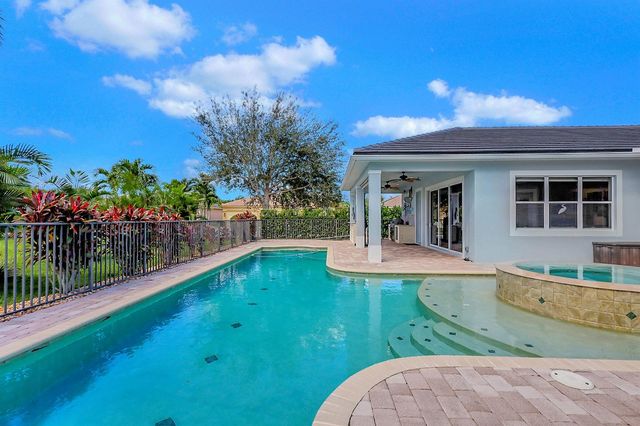 7186 SW Quiet River Court, Stuart, FL 34997