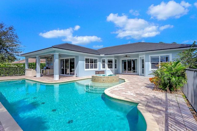 7186 SW Quiet River Court, Stuart, FL 34997