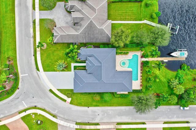 7186 SW Quiet River Court, Stuart, FL 34997