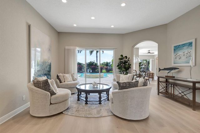 7186 SW Quiet River Court, Stuart, FL 34997
