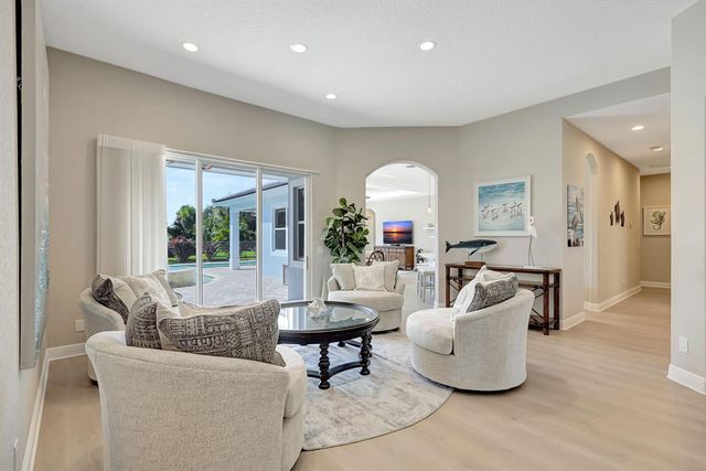 7186 SW Quiet River Court, Stuart, FL 34997