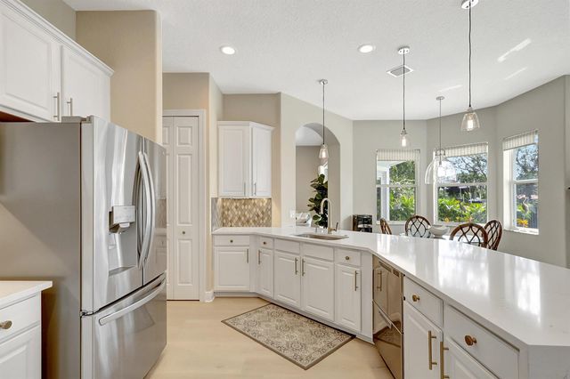 7186 SW Quiet River Court, Stuart, FL 34997
