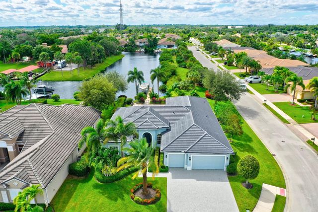 7186 SW Quiet River Court, Stuart, FL 34997