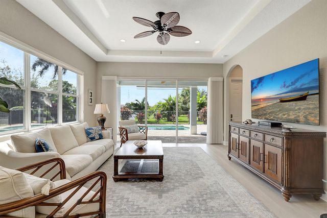 7186 SW Quiet River Court, Stuart, FL 34997