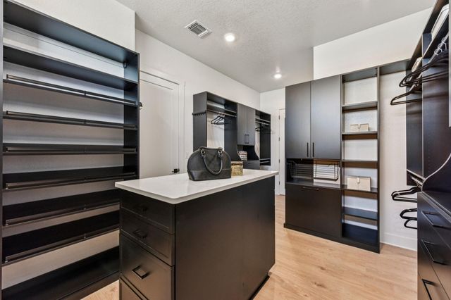 208 Winters CV, Florence, TX 76527