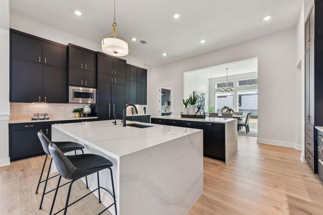 208 Winters CV, Florence, TX 76527