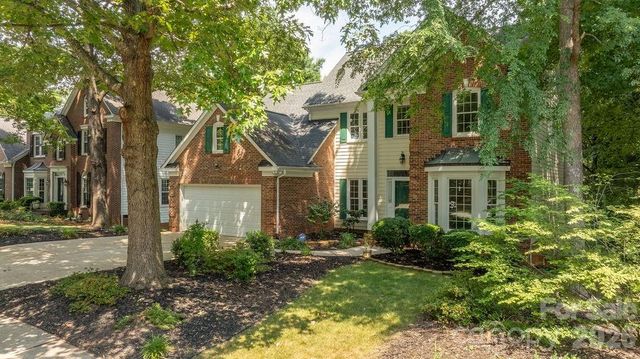 5217 Fairvista Drive, Charlotte, NC 28269