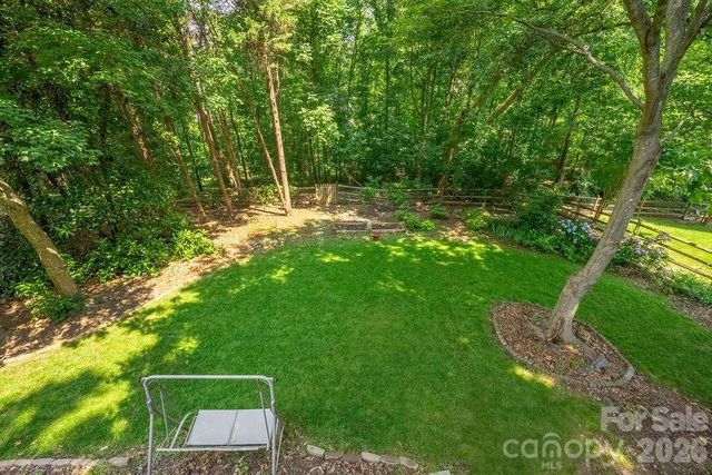 5217 Fairvista Drive, Charlotte, NC 28269