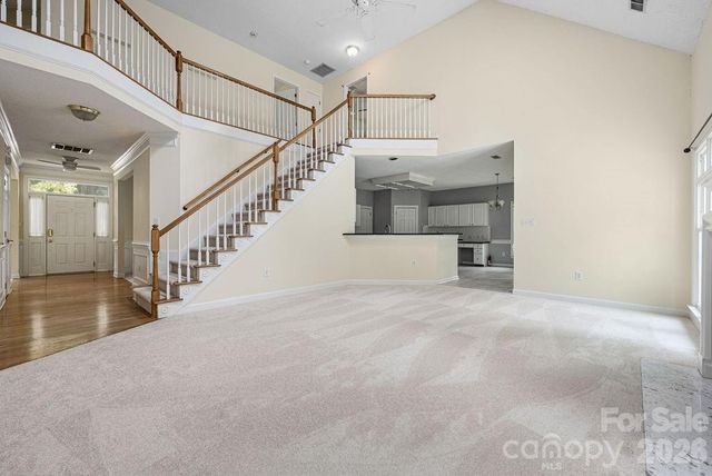 5217 Fairvista Drive, Charlotte, NC 28269