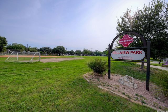 362 CHERRY RIDGE DR, San Antonio, TX 78213