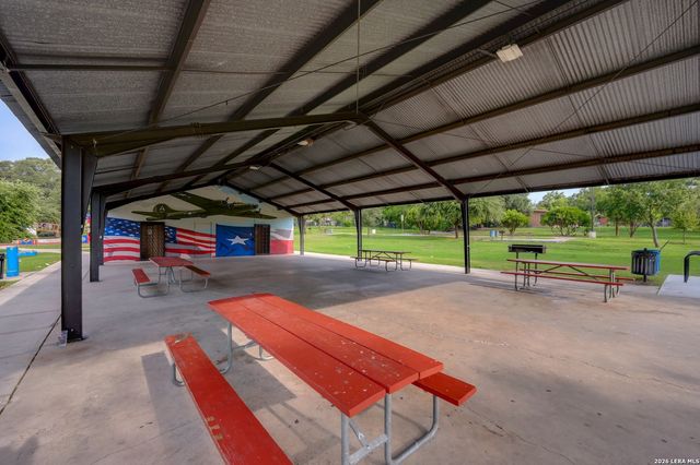 362 CHERRY RIDGE DR, San Antonio, TX 78213