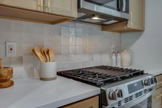 24 E Paisley, Chula Vista, CA 91911