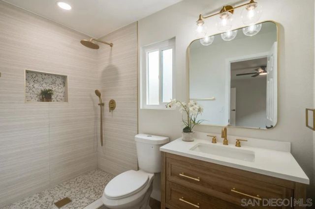24 E Paisley, Chula Vista, CA 91911