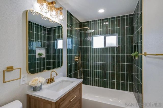 24 E Paisley, Chula Vista, CA 91911