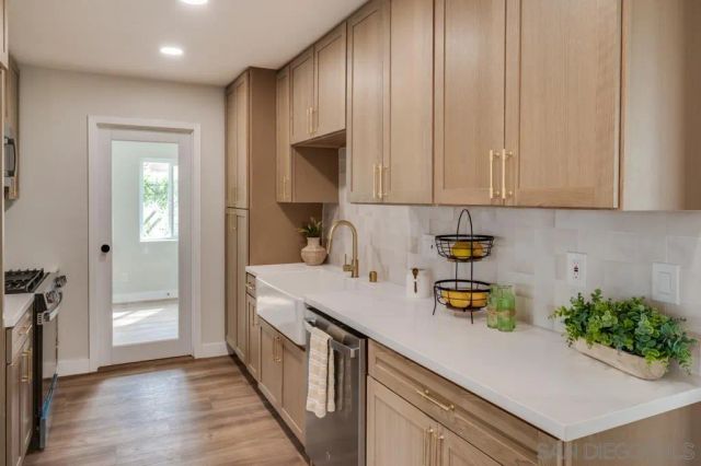24 E Paisley, Chula Vista, CA 91911