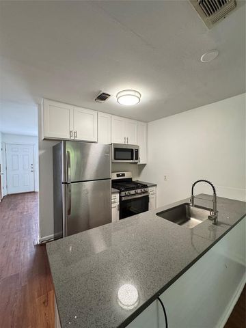 3007 Matador DR B, Austin, TX 78741