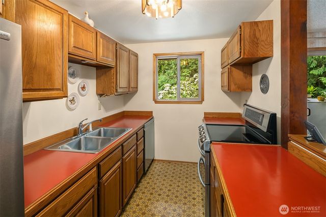 20717 SE 222nd Street, Maple Valley, WA 98038