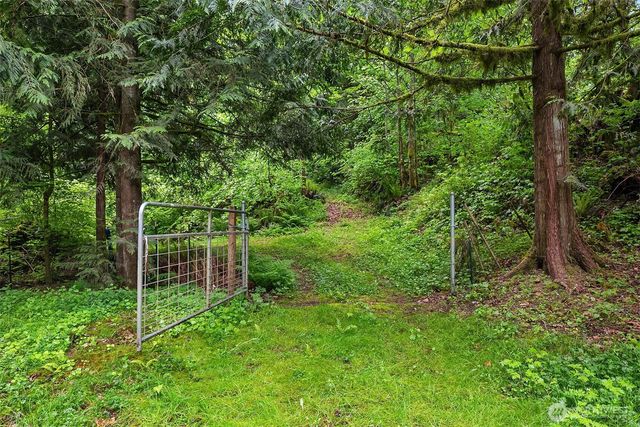 20717 SE 222nd Street, Maple Valley, WA 98038
