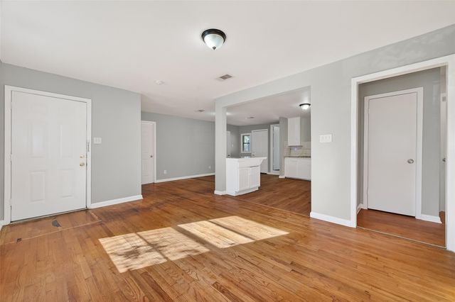 6127 Beldart Street, Houston, TX 77033