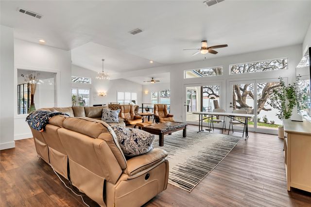217 Casas Del Sur Street, Granbury, TX 76049