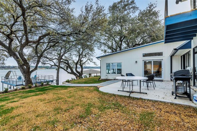 217 Casas Del Sur Street, Granbury, TX 76049