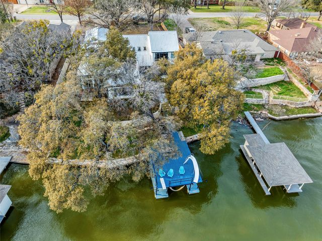 217 Casas Del Sur Street, Granbury, TX 76049