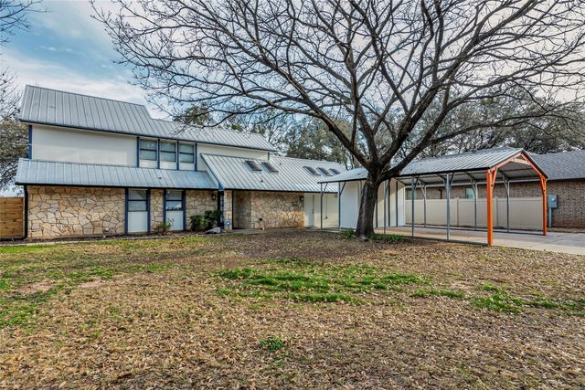 217 Casas Del Sur Street, Granbury, TX 76049