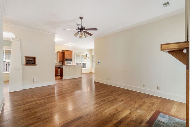 2106 CARISBROOKE DR, Collierville, TN 38017