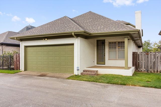 2106 CARISBROOKE DR, Collierville, TN 38017