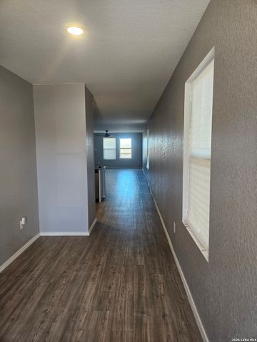 6855 Burgess Rdg, Converse, TX 78109