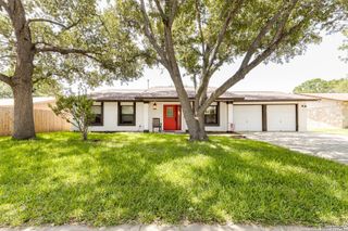 8363 Bent Waters, San Antonio, TX 78239