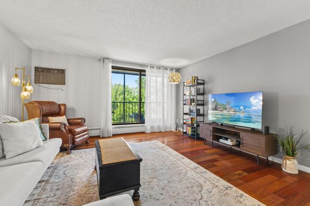 4625 Minnetonka Boulevard 308, Saint Louis Park, MN 55416