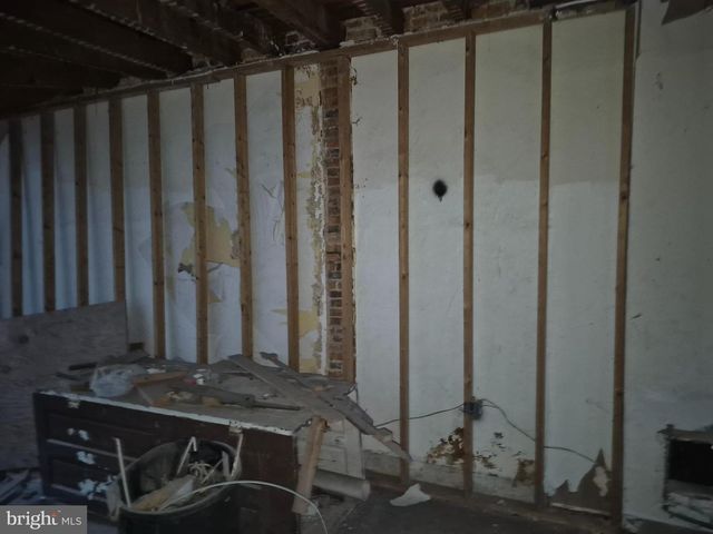 5 WHEELER AVE, Baltimore, MD 21223