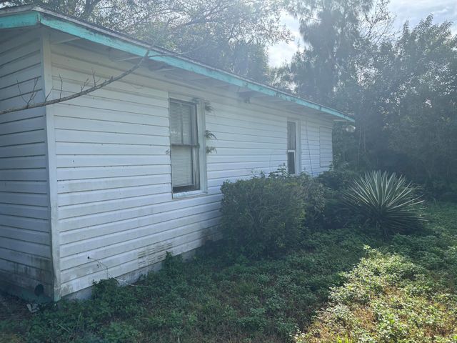 1755 39th Street, Vero Beach, FL 32960