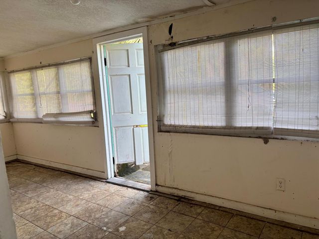 1755 39th Street, Vero Beach, FL 32960