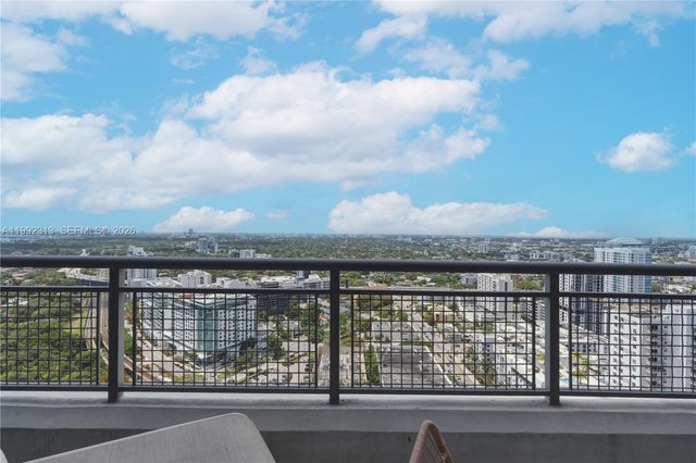 60 SW 13th St 2805, Miami, FL 33130