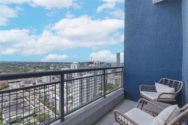 60 SW 13th St 2805, Miami, FL 33130